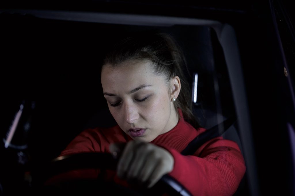 12 consejos para conducir de noche